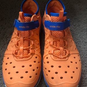 Stride rite boys like new made 2 play shoes